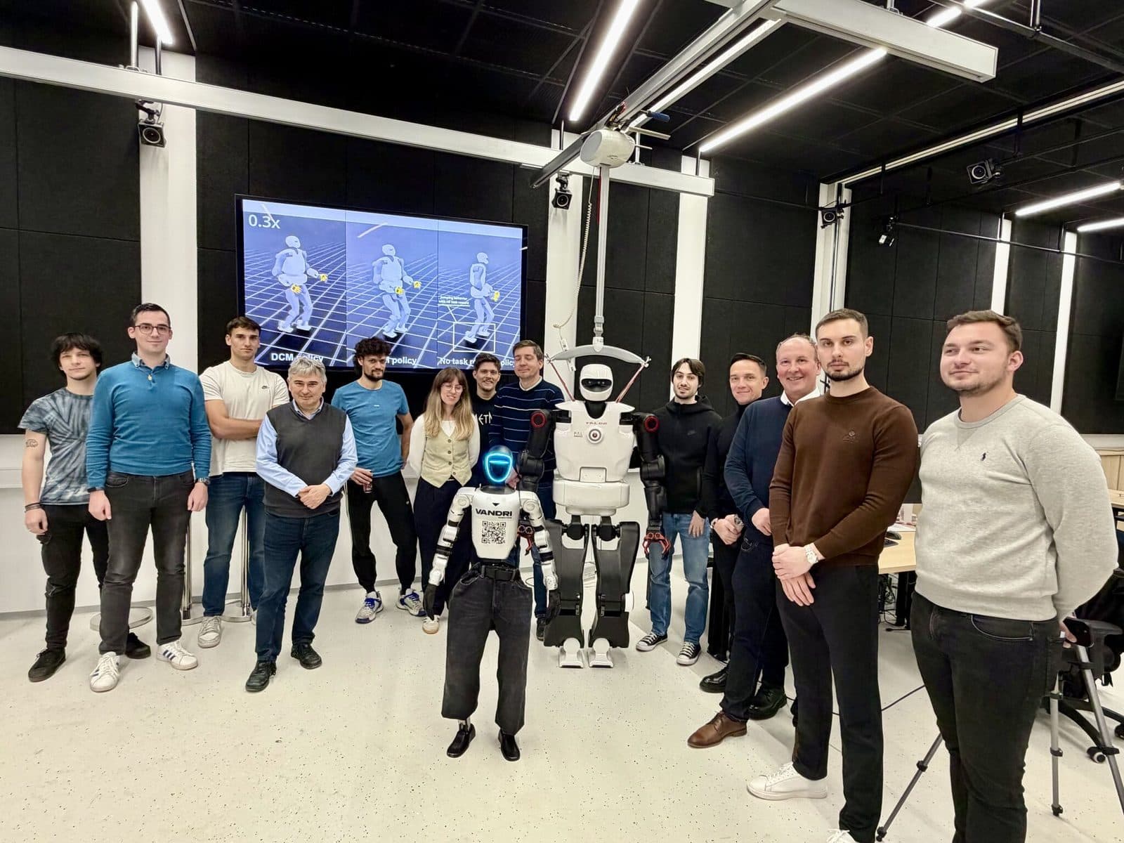 Ekipa in robot · Inštitut Jožef Stefan